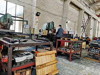 折彎機(jī)夾模具