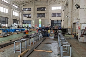 折彎機(jī)夾模板安全使用規(guī)則